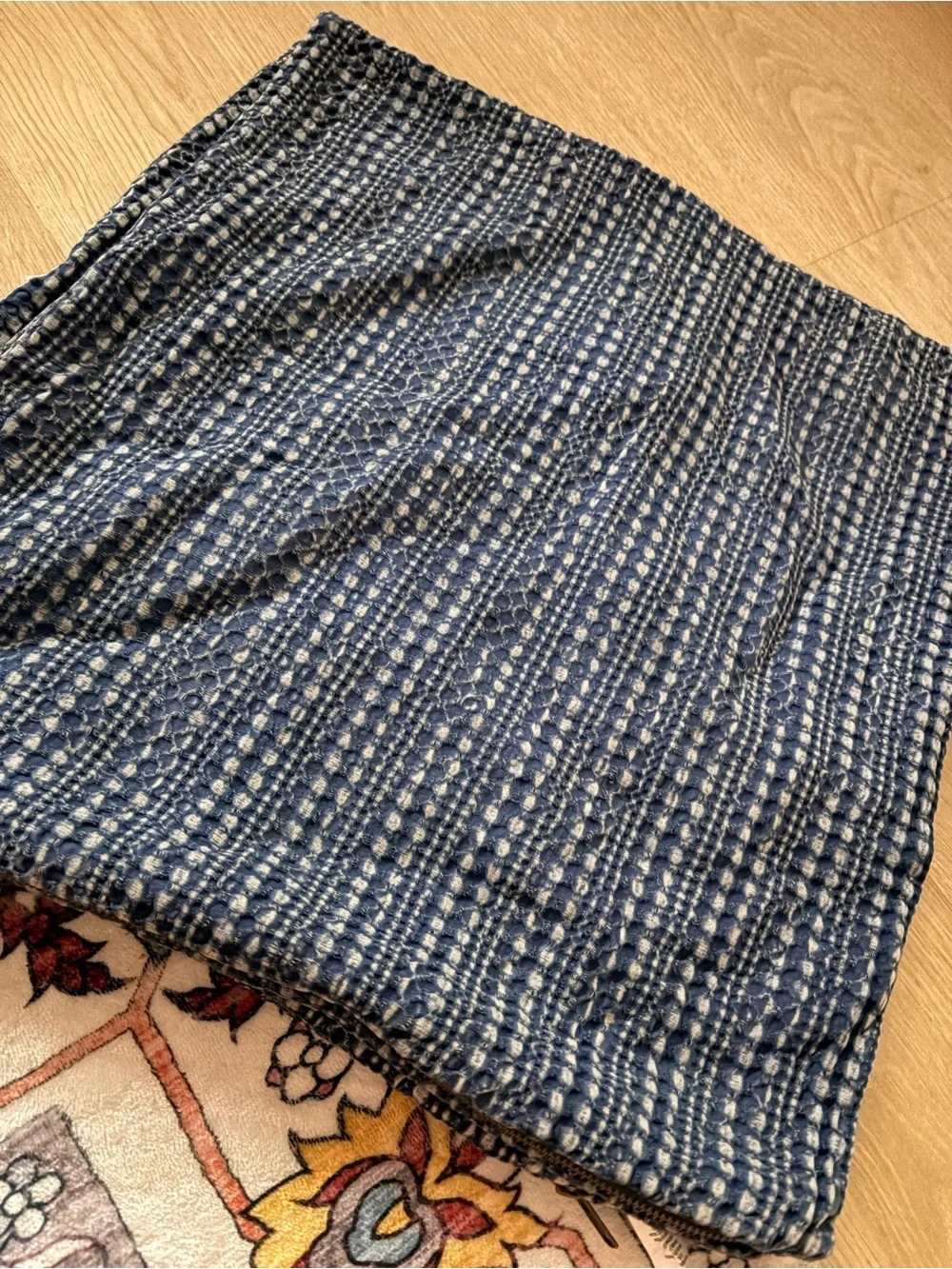 🍾 Pottery Barn blue honeycomb pillow covers x 2